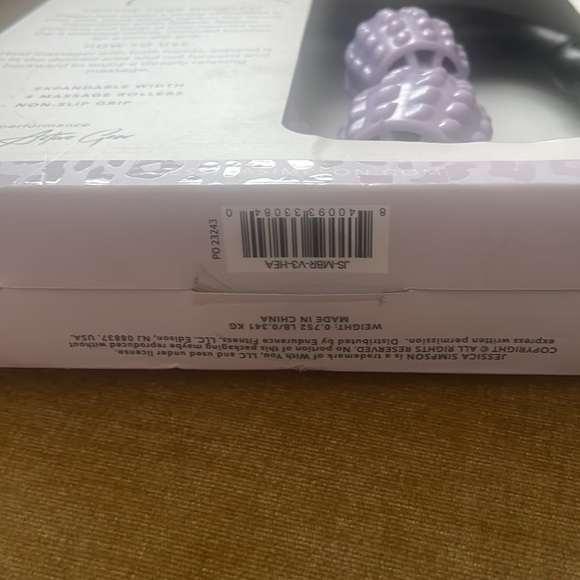 NWT - Jessica Simpson Trigger Point Muscle Roller - Picture 3 of 3